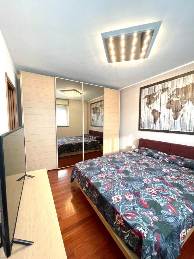 Elegant Apartment In Milan With Panoramic Terrace ภายนอก รูปภาพ