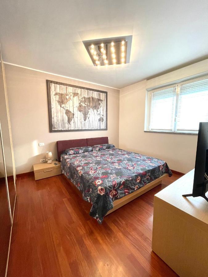 Elegant Apartment In Milan With Panoramic Terrace ภายนอก รูปภาพ
